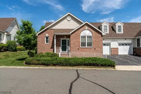 109 Samson Dr, Flemington, NJ 08822