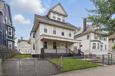 881 S 15th St, Newark, NJ 07108