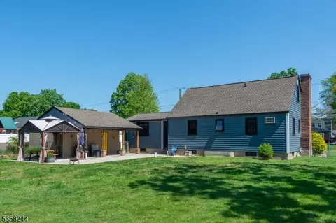 33 Orchard Rd, Middlesex, NJ 08846 photo 4