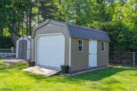 33 Orchard Rd, Middlesex, NJ 08846 photo 6