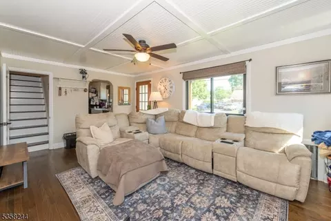 33 Orchard Rd, Middlesex, NJ 08846 photo 14