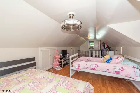 33 Orchard Rd, Middlesex, NJ 08846 photo 9