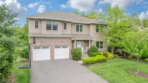 46 Haggerty Dr, West Orange, NJ 07052