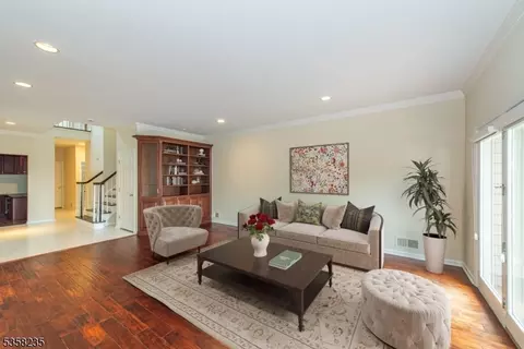 74 Wedgewood Dr, Montville, NJ 07045