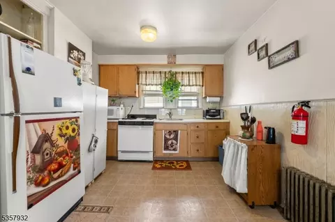 487 Centre St, Nutley, NJ 07110 photo 11