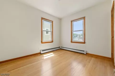 487 Centre St, Nutley, NJ 07110 photo 9
