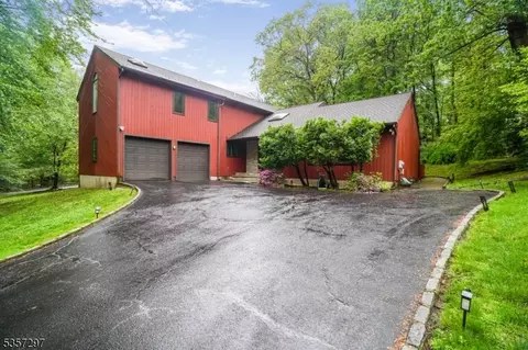 140 Sun Valley Way, Morris Plains, NJ 07950