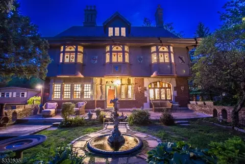 80 Cedar St, Millburn, NJ 07041