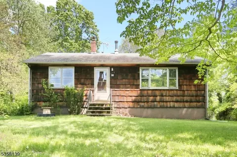 28 Summit Ave, Gillette, NJ 07933 photo 2