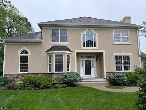 20 Brown Ct, Chester, NJ 07930