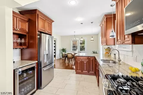 1208 Lansdowne Ter, Plainfield, NJ 07062 photo 12