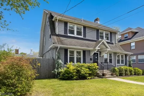 1208 Lansdowne Ter, Plainfield, NJ 07062 photo 2
