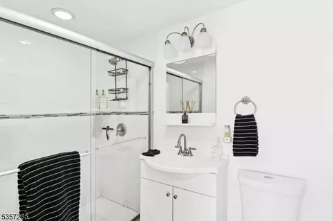 1208 Lansdowne Ter, Plainfield, NJ 07062 photo 18