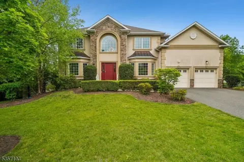 7 Efstis Ct, West Orange, NJ 07052