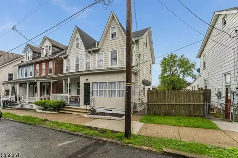 210 Lewis St, Phillipsburg, NJ 08865