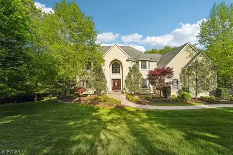 53 Boonton Ave, Kinnelon, NJ 07405
