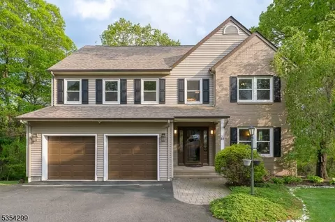 24 Parkview Rd, Randolph, NJ 07869