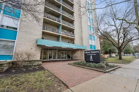276 Prospect St #4H, East Orange, NJ 07017