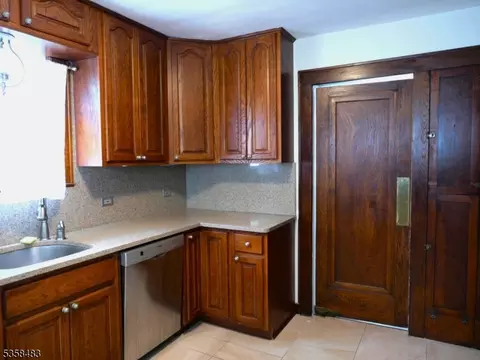 104 Oldham Rd, Wayne, NJ 07470 photo 7