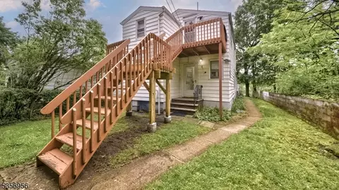 29 Oldham Rd, Wayne, NJ 07470 photo 3