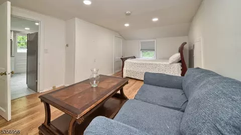 29 Oldham Rd, Wayne, NJ 07470 photo 18