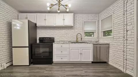 29 Oldham Rd, Wayne, NJ 07470 photo 12