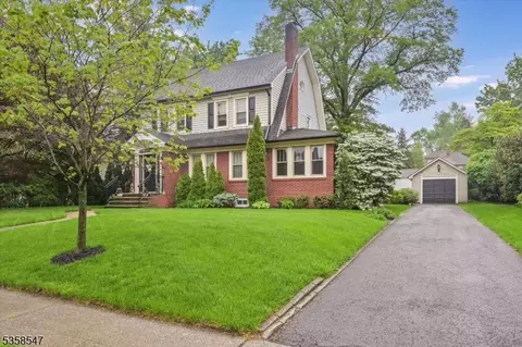 18 Warren Pl, Glen Rock, NJ 07452