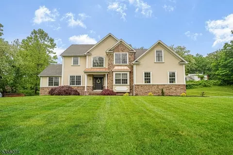 21 Kokora Ave, Montville, NJ 07045