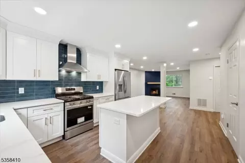 407 Saddle Ct, Flemington, NJ 08822