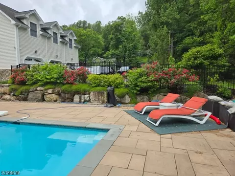 146 Mountainside Rd, Mendham, NJ 07945 photo 5