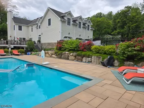 146 Mountainside Rd, Mendham, NJ 07945 photo 4