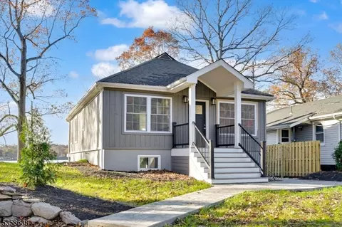 103 Lake Shore Dr, Hewitt, NJ 07421