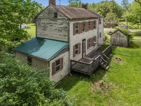 142 Barbertown Point Breeze, Frenchtown, NJ 08825