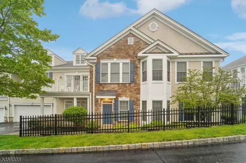 50 Talus Rd, Woodland Park, NJ 07424
