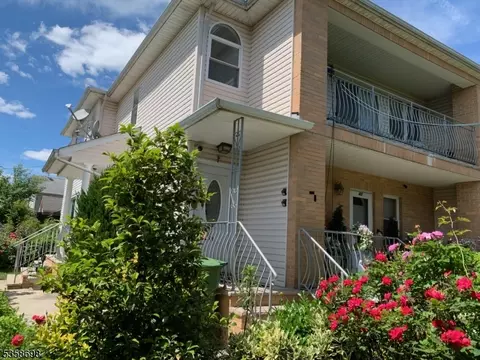 40 W Munsell Ave, Linden, NJ 07036