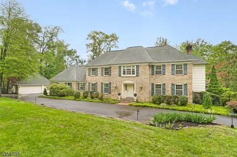4 Jonathan Smith Rd, Morristown, NJ 07960