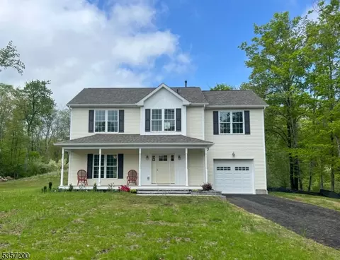 56 Anthony Rd, Glen Gardner, NJ 08826