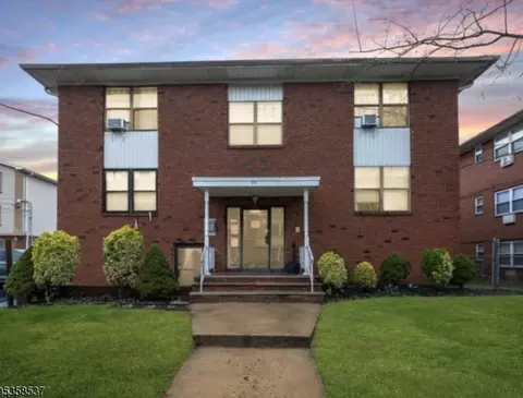 35 E Price St #5, Linden, NJ 07036