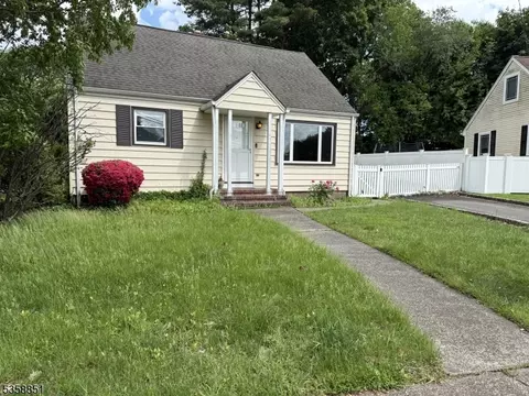 67 Walsh Dr, Dumont, NJ 07628