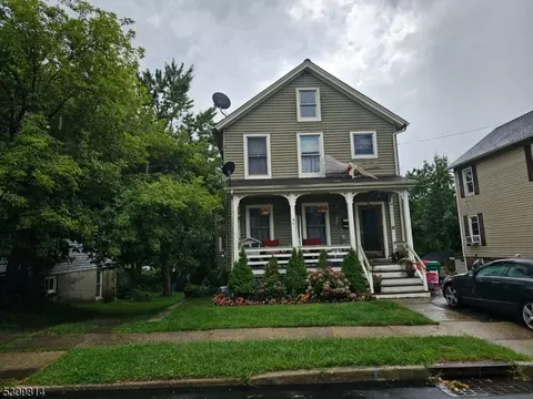 34 Clinton St, Newton, NJ 07860