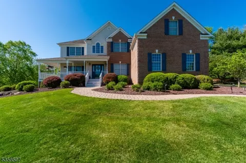 17 Isaac Graham Rd, Flemington, NJ 08822
