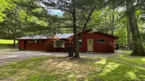10 Deerpath Rd, Califon, NJ 07830