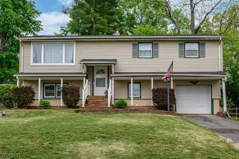 15 Mountain Heights Dr, Sparta, NJ 07871