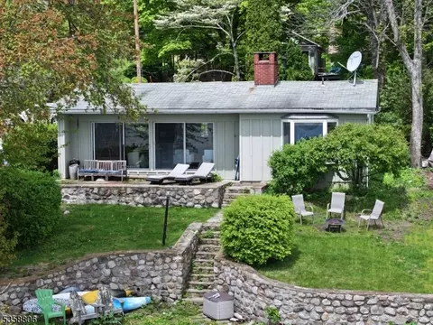 110 Lower North Shore Rd, Branchville, NJ 07826