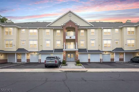 2307 Ambassador Ct #2307, Somerset, NJ 08873