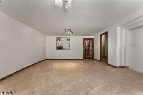 359 Summit Rd, Union, NJ 07083 photo 35