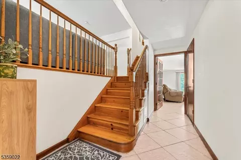 359 Summit Rd, Union, NJ 07083 photo 20