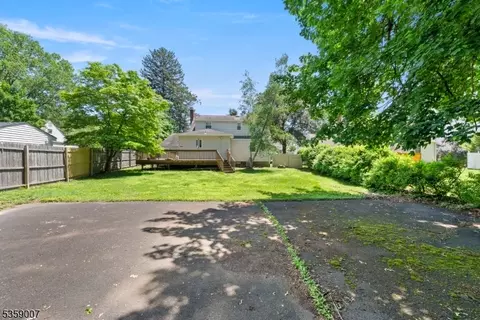 580 Mountainview Dr, North Plainfield, NJ 07063 photo 23