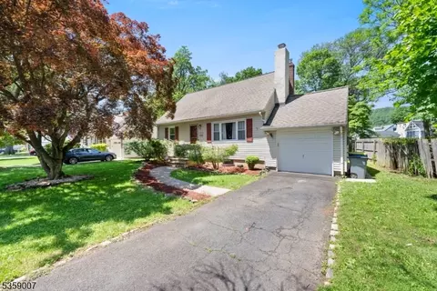 580 Mountainview Dr, North Plainfield, NJ 07063