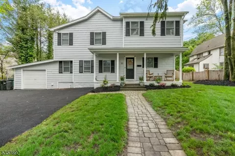 77 E Main St, Mendham, NJ 07945